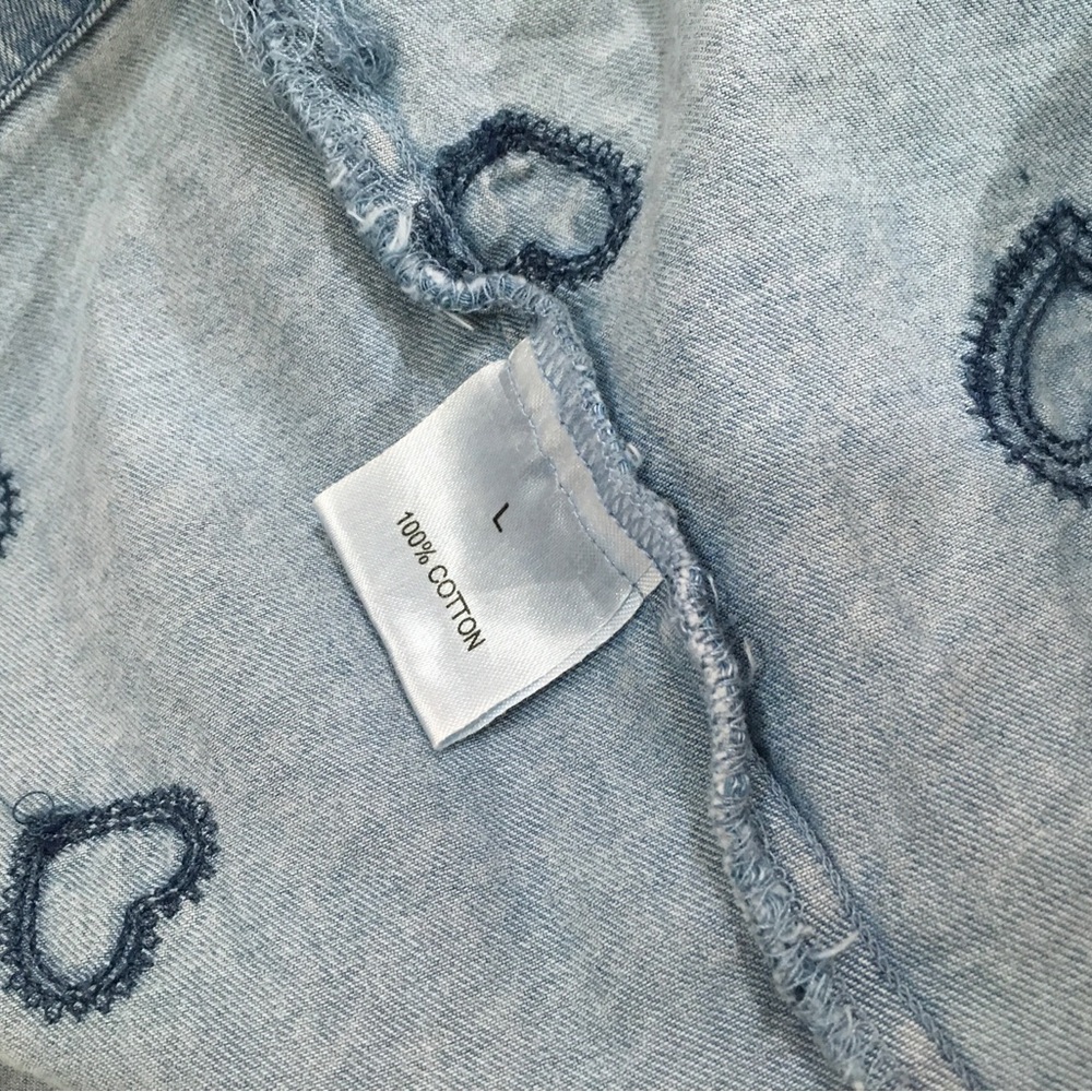NWT Jane And Delancey Womens L Shirt Heart Print Embroidery Blue Chambray Button - Picture 5 of 7